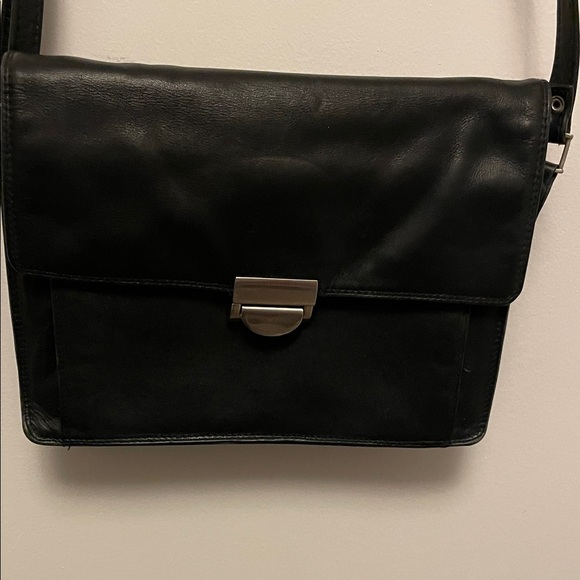 Derek Alexander Handbags - Derek Alexander Black Leather Crossbody Bag